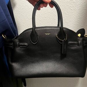 Coach Black Empire 28